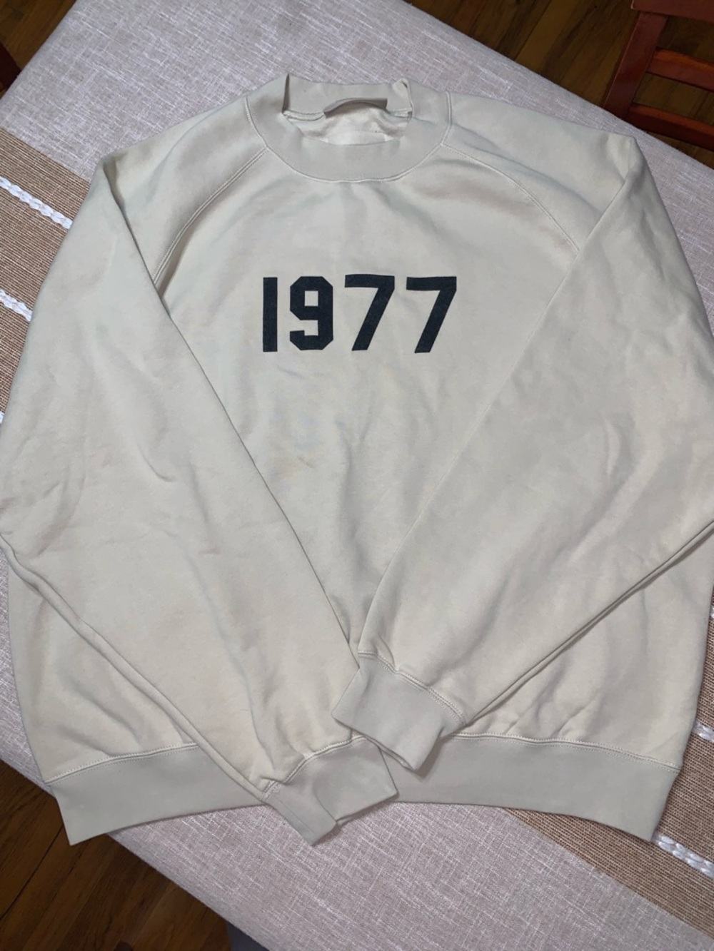Essentials Cream Crewneck Sweatshirt with Black '1977' Print